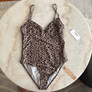 New with tags Reformation Montecarlo one piece swimsuit size M in color way MEOW